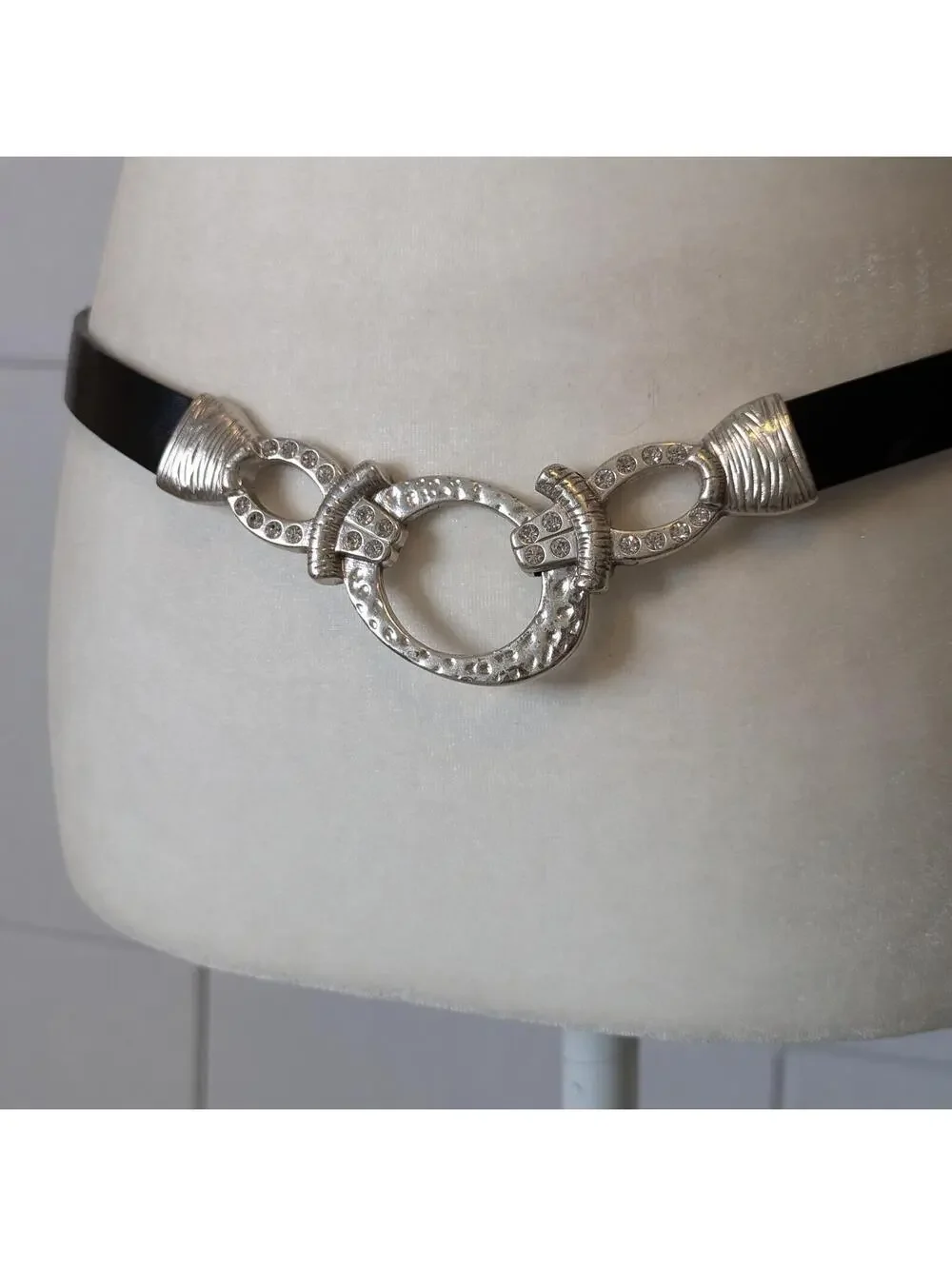 Chico's black leather skinny belt w/ hammered O-ring rhinestone clasp - Picture 2 of 6